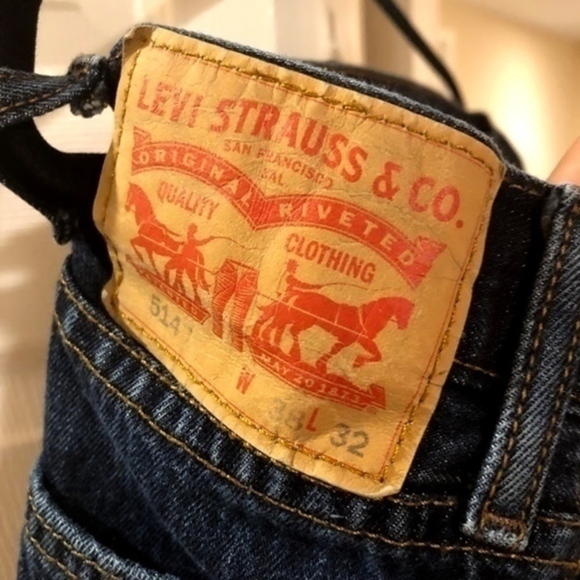 Levi's Jeans - waist 38 - Picture 3 of 3